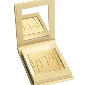 Kylie Cosmetics Pressed Illuminating Powder Banana Split, NWT